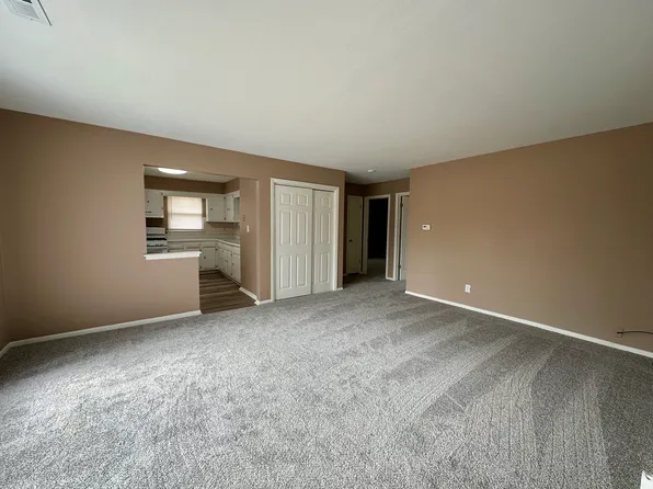 105 Floss Mar Ct, East Peoria, IL 61611