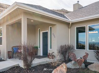 636 Sage Hills Dr, Wenatchee, WA 98801