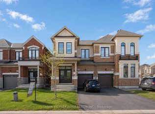 34 Mulgrave St, Whitby, ON L1P 0J9