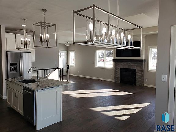 2nd image of 7109 S Garden Ct