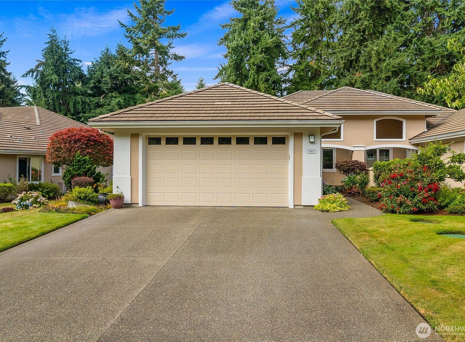 6905 Fairway Lane SE