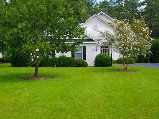 2nd image of 102 Fairway Dr