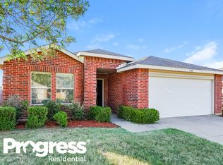 8308 Swan Park Dr, Denton, TX 76210