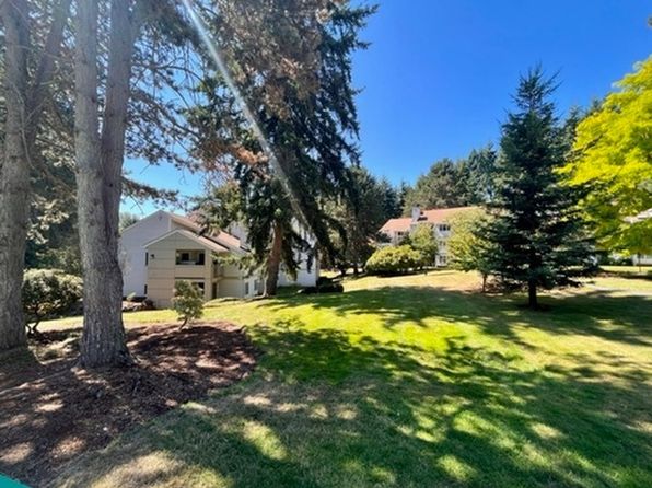 Bennett Properties Inc. DBA Villa Bonita, 9823 NE 130th Pl #3-03-202, Kirkland, WA 98034