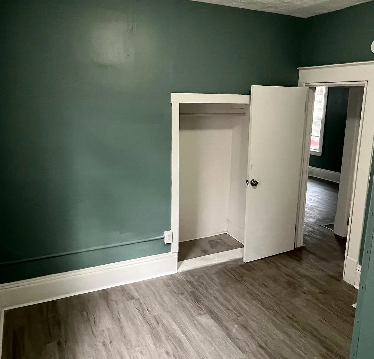 3 bed, 1008 sqft, $1,300 — Photo 4