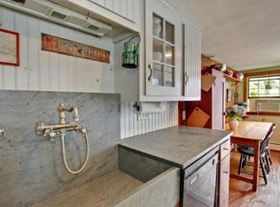 274 Austin St, Portsmouth, NH 03801