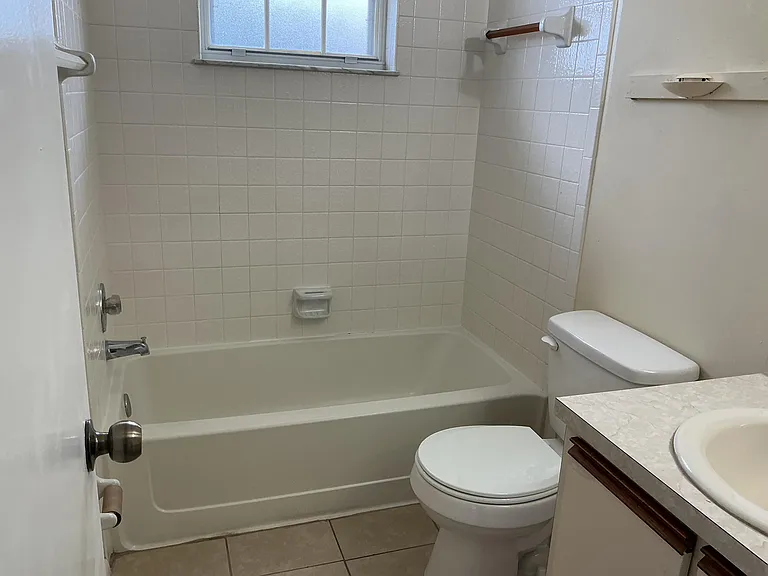 1550 SE Royal Green Cir — Photo 6