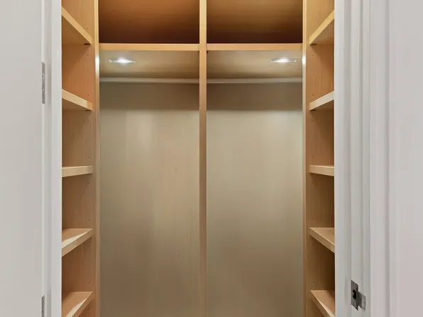 151 East 58th Street image 13 of 25