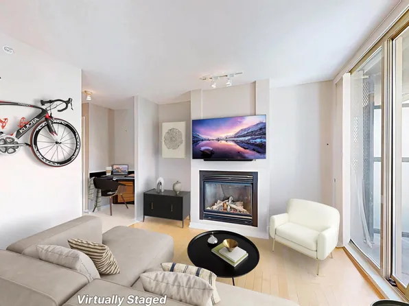 969 Richards St #1003, Vancouver, BC V6B 1A8