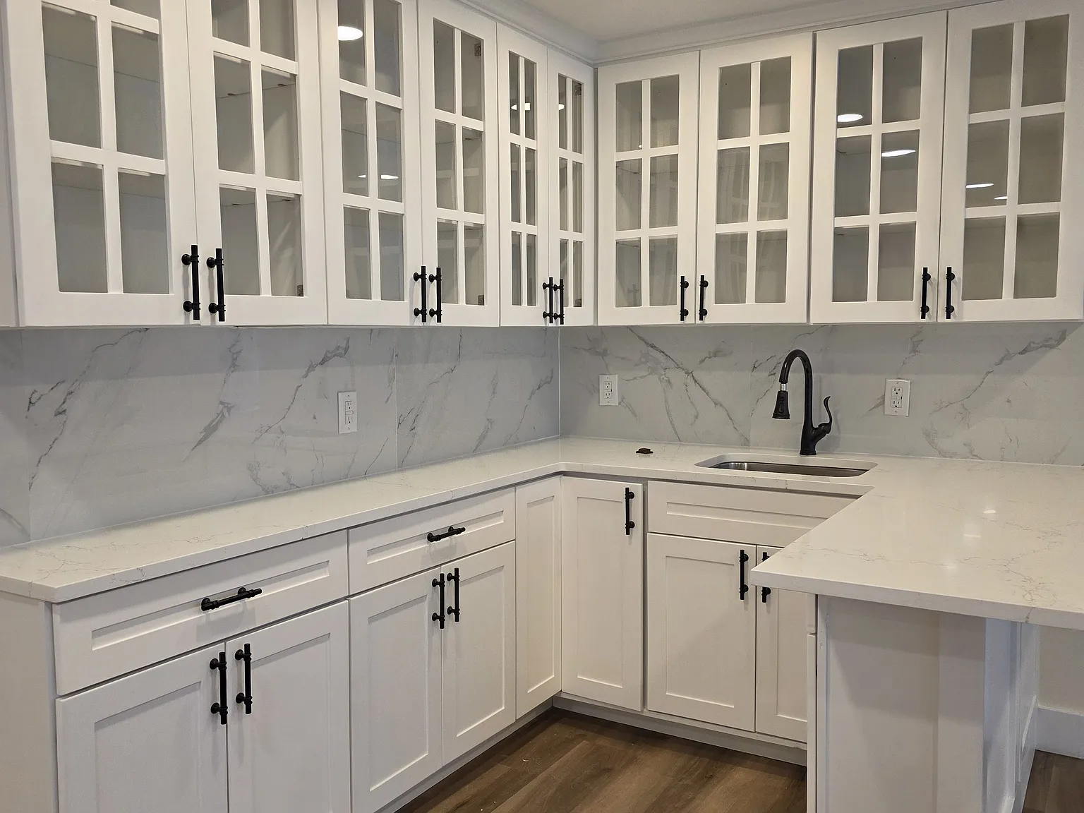 4 bed, 2.5 bath, 2949 sqft, $4,500 — Photo 4