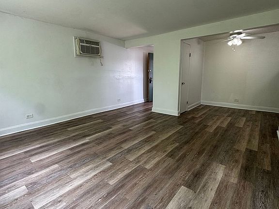 4th image of 2402 N New England Ave APT 305