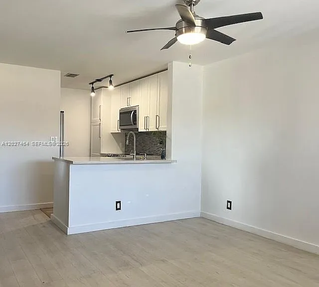 10054 Winding Lake Rd #201 — Photo 2