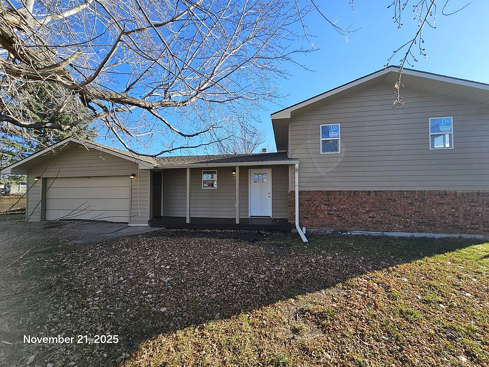1st image of 3233 Johnston Ln