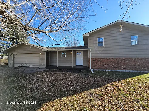 3233 Johnston Ln Photo 1