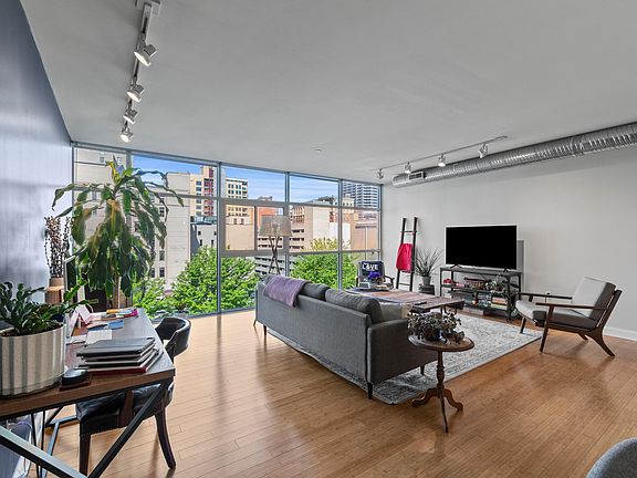 4th image of 100 E Gay St Unit 505