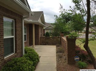 54 Valley Way Cir SE, Huntsville, AL 35802