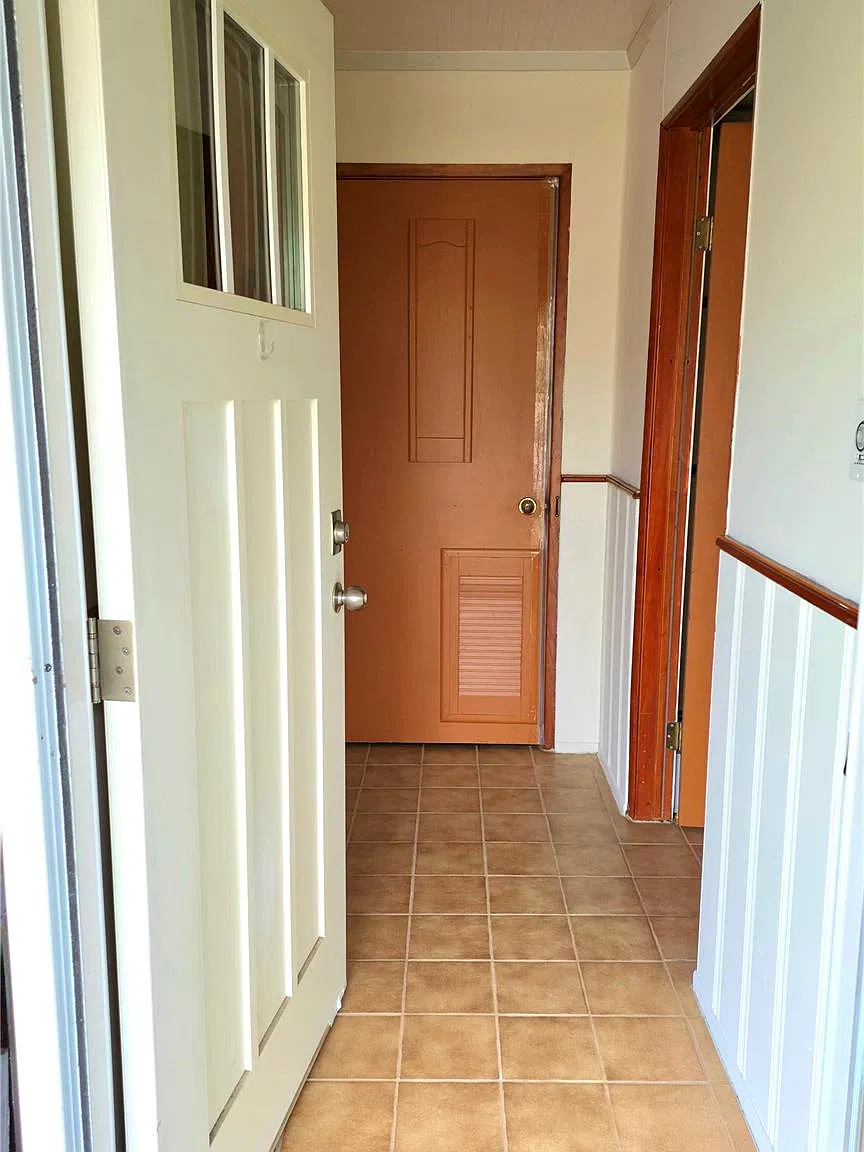 2 bed, 1.0 bath, 1114 sqft, $3,500 — Photo 2