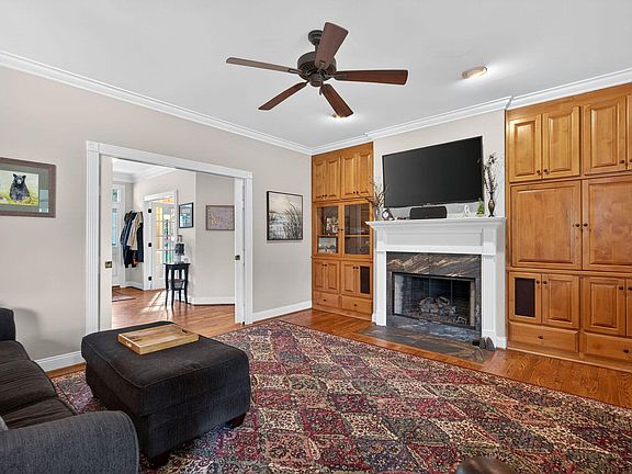 2nd image of 8908 Weaver Crossing Rd