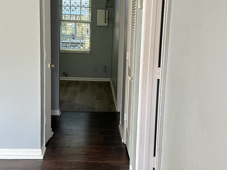 1011 Riviera Dr #B — Photo 5