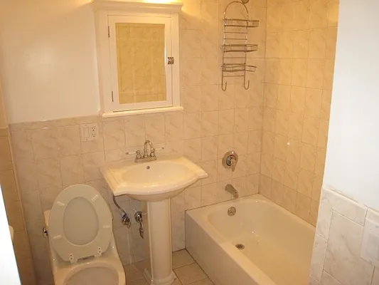 Rented by ZealEstate Group Inc | media 10