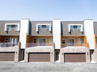 120 E Sycamore St, Fayetteville, AR 72703