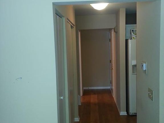 4th image of 4960 Columbia Cir #26-124