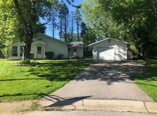 100 Park Ln, Carmel, IN