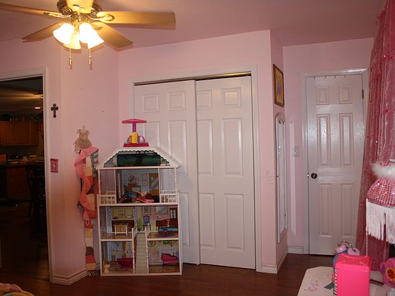 bedroom/with adjoining bath