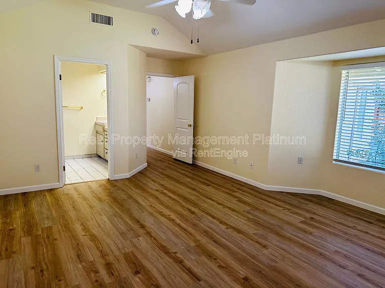 8552 N Meridian Ave — Photo 19