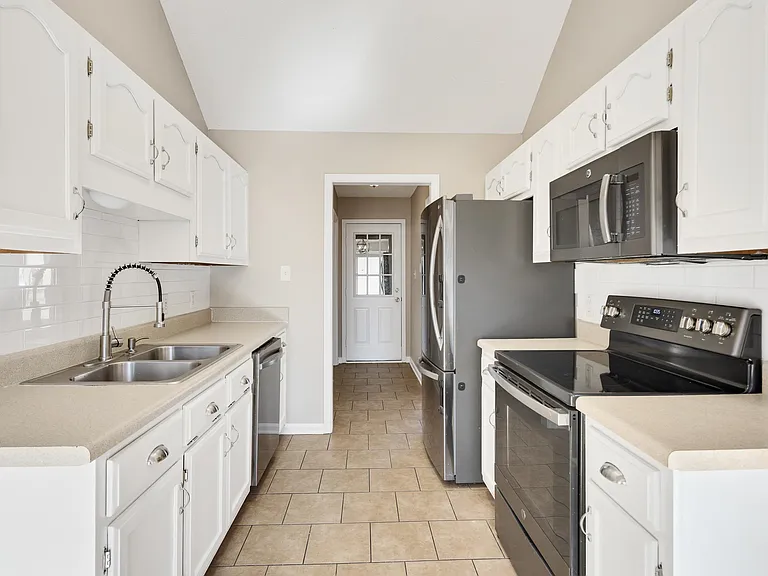 7775 Shadow Elm Ln — Photo 15