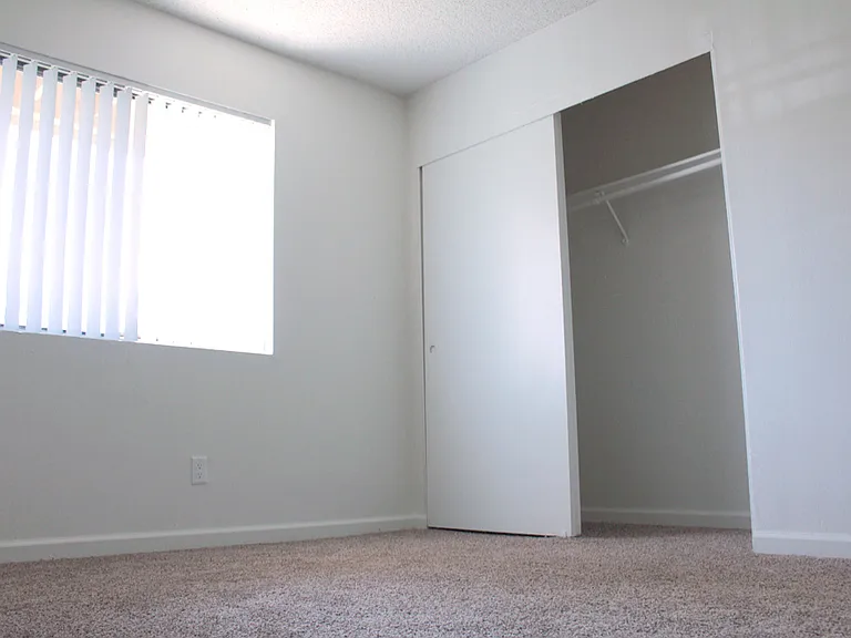 Mountain Gate Apartments — Photo 9