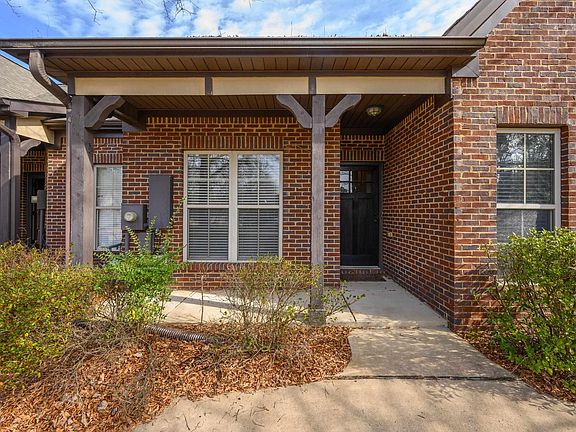 3rd image of 166 Singapore Cir
