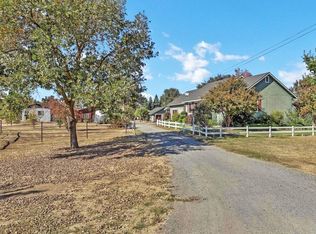 10761 Eaton Rd, Oakdale, CA 95361