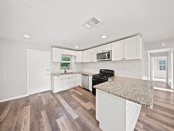 4th image of 516 Buena Vista Dr