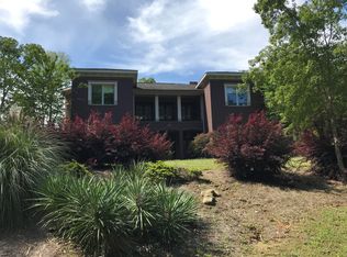 150 Sweetbriar Ln, Columbus, MS 39705