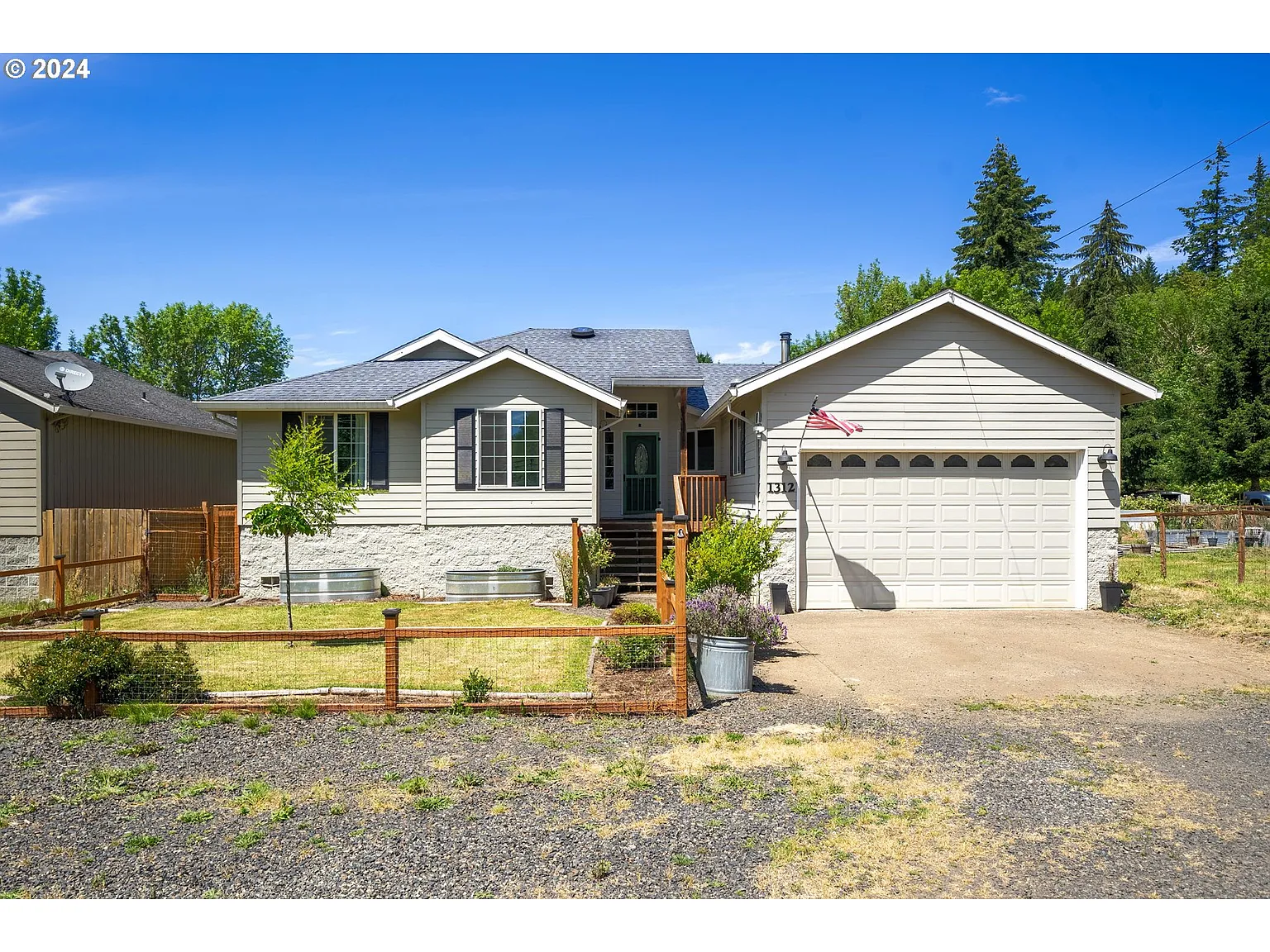 1312 Cherry St photo 1