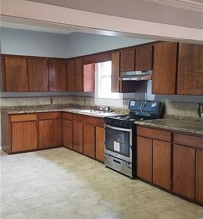 5th image of 315 Harold Glen St