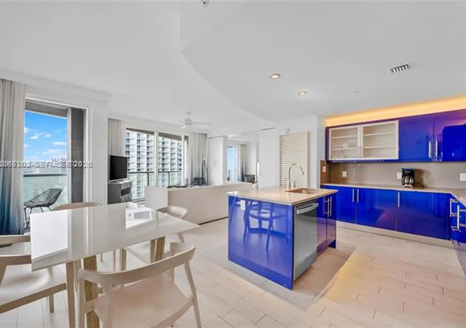 3101 Bayshore Dr cu-1808, Fort Lauderdale, FL 33304 — Photo 1