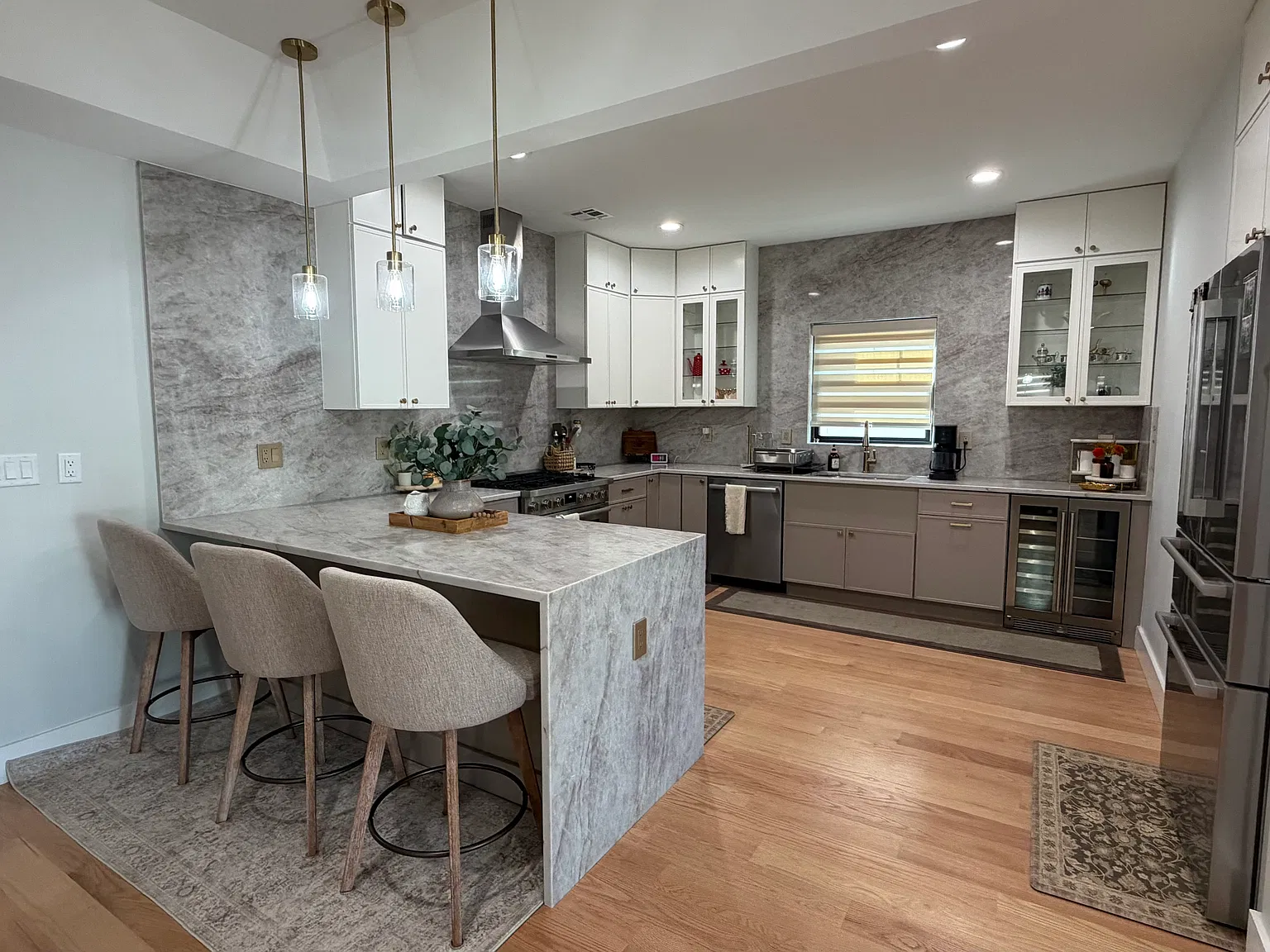 3 bed, $3,000 — Photo 4