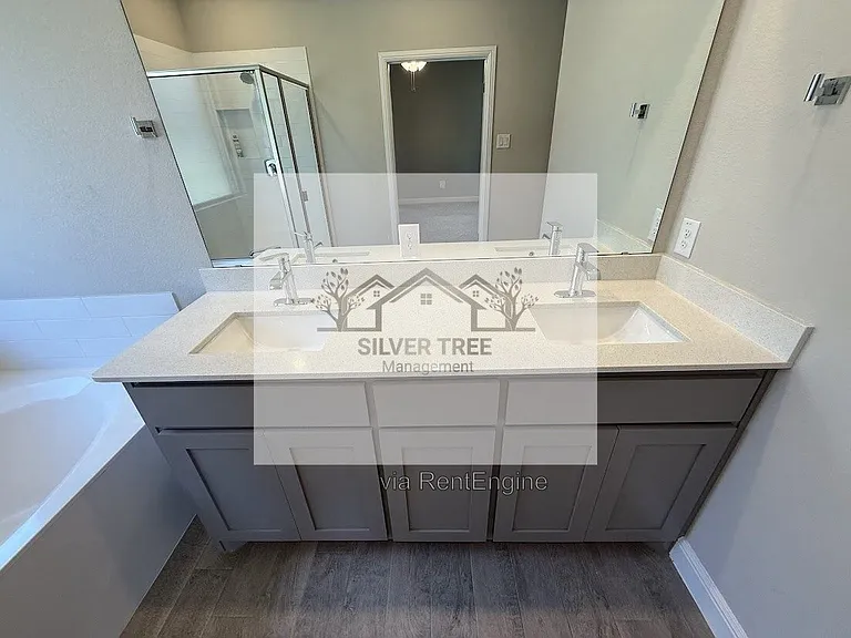 10921 Rockchapel Dr — Photo 14