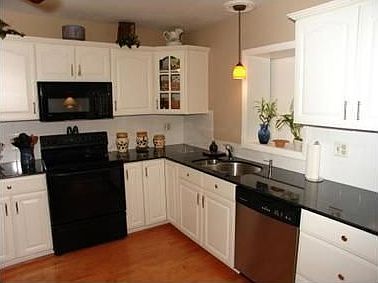 5th image of 11205 Carrollwood Dr