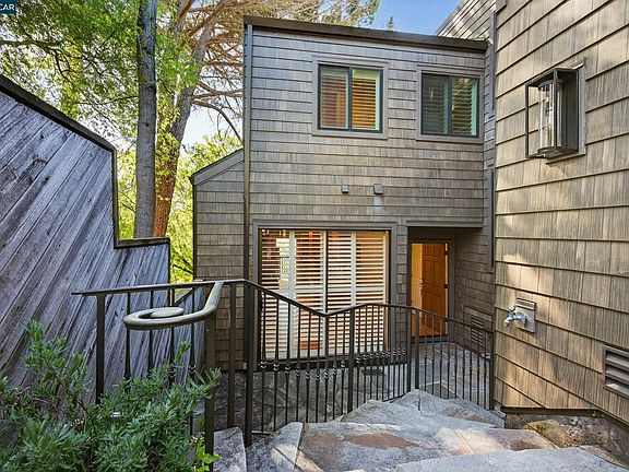 2nd image of 1975 Fair Ridge Ct