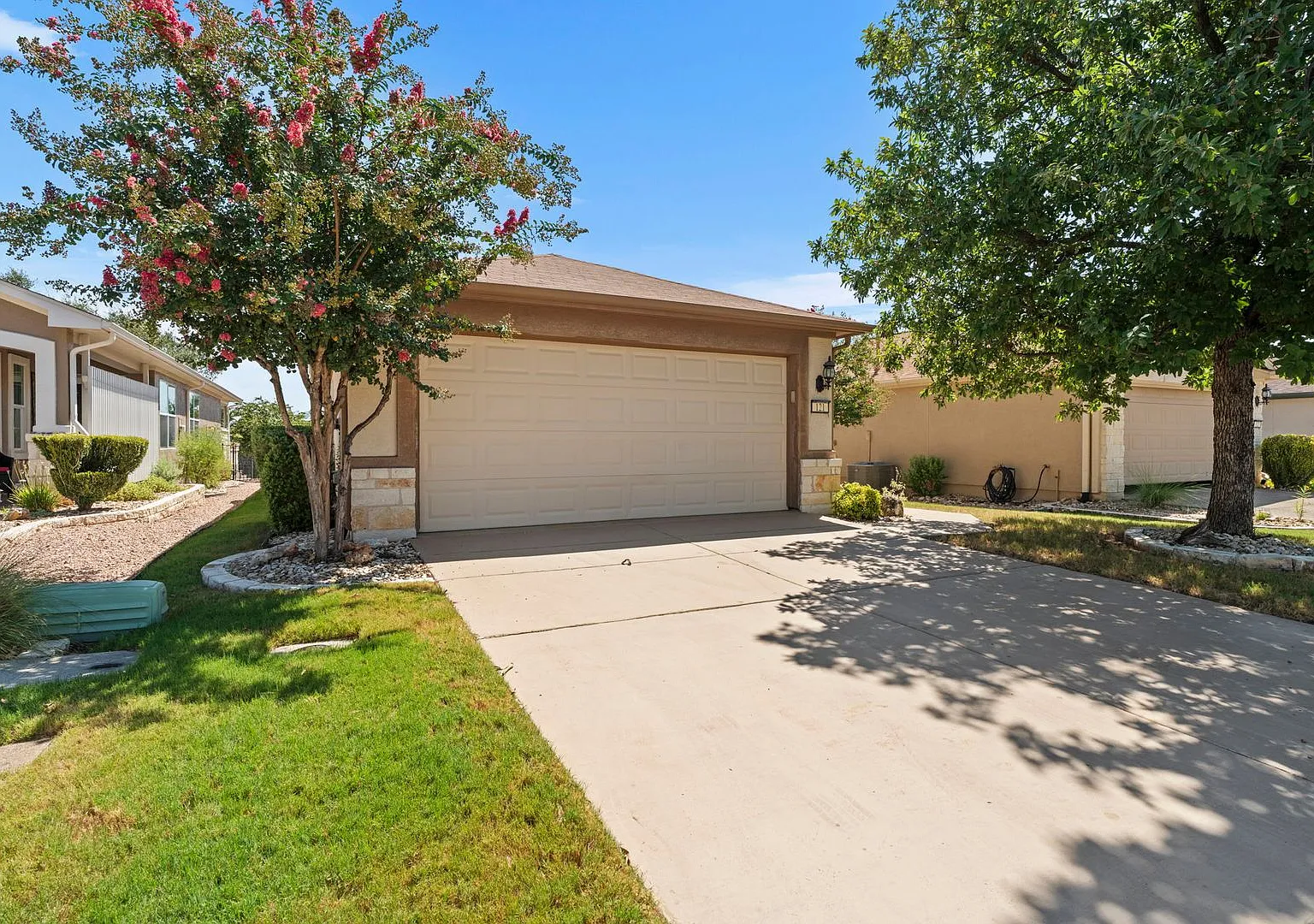 121 Huntsville Cv-Unfurnished Sun City Rental Home Available Now! — Photo 2