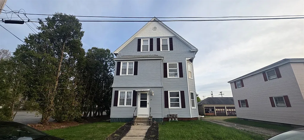 Building Photo - 12 Francis St #3