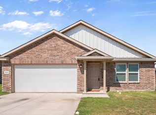 909 Avagail Ave, Springtown, TX 76082