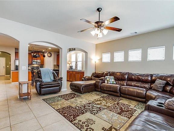 3rd image of 4906 Winterview Dr