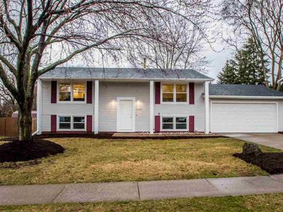 3304 Maplecrest Rd, Bettendorf, IA, 52722
