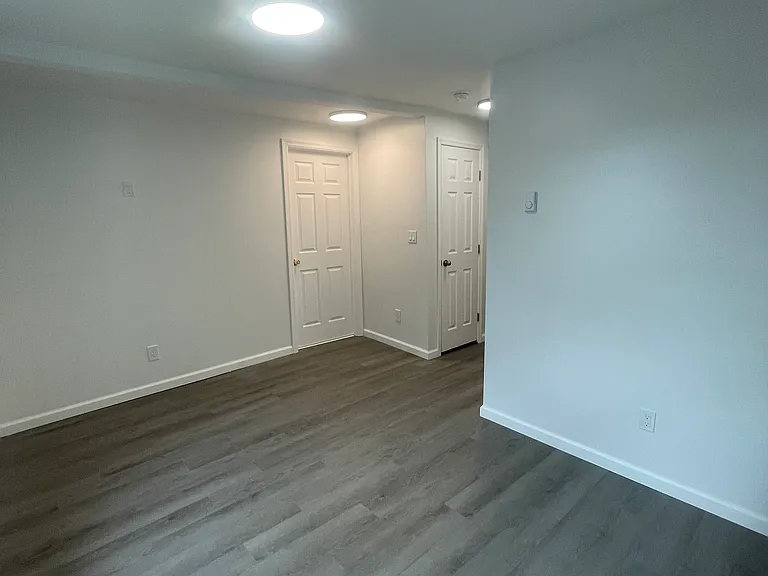 653 Jersey Ave #C — Photo 6