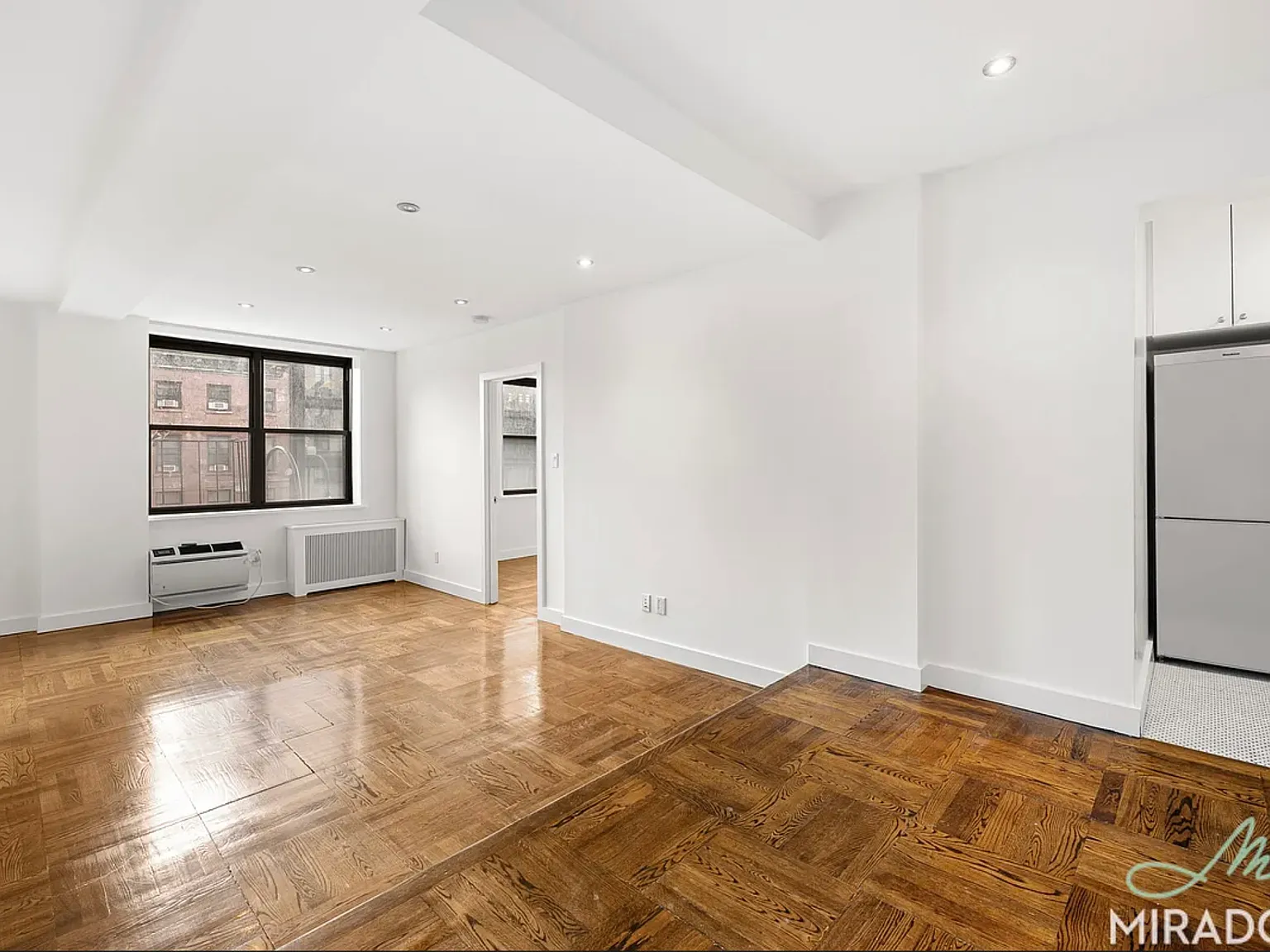 255 W 14th St — Photo 1