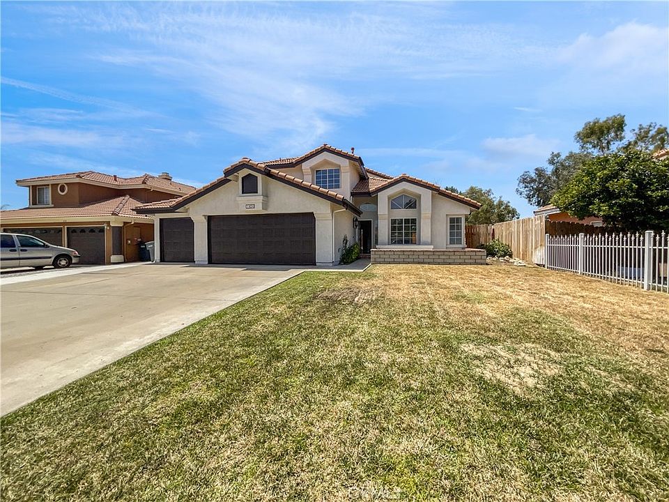 1st image of 1424 Las Rosas Dr